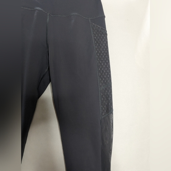 Victoria's Secret VSX Sport Knockout Light Purple Leggings Medium Mesh Lilac - Picture 4 of 6